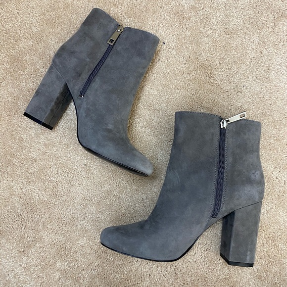 Like New Grey Suede Ankle Boots, Charles David 8.5 - Picture 3 of 6